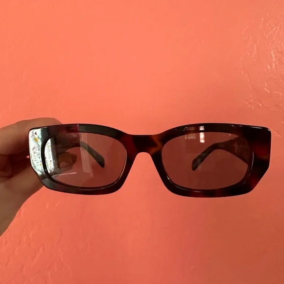 NEW PRADA sunglasses - Picture 7 of 12